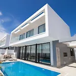 Diamond Villa
