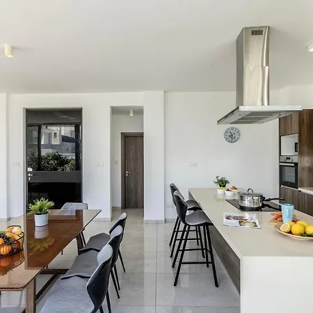 Diamond Villa