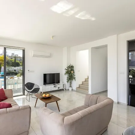 Diamond Villa *